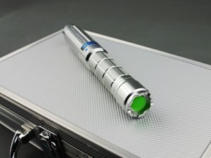 500mw緑色レーザー懐中電灯4